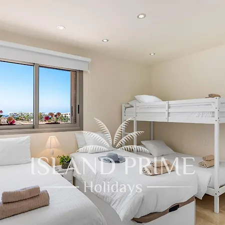 Family In Luxury Complex In La Caleta Mg5 Costa Adeje (Tenerife)