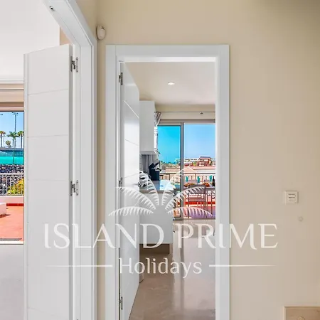 Family In Luxury Complex In La Caleta Mg5 Apartman *