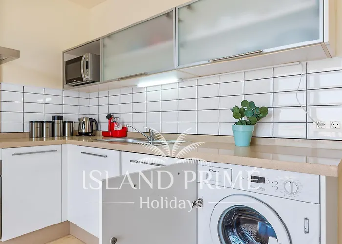 Family In Luxury Complex In La Caleta Mg5 Costa Adeje (Tenerife)