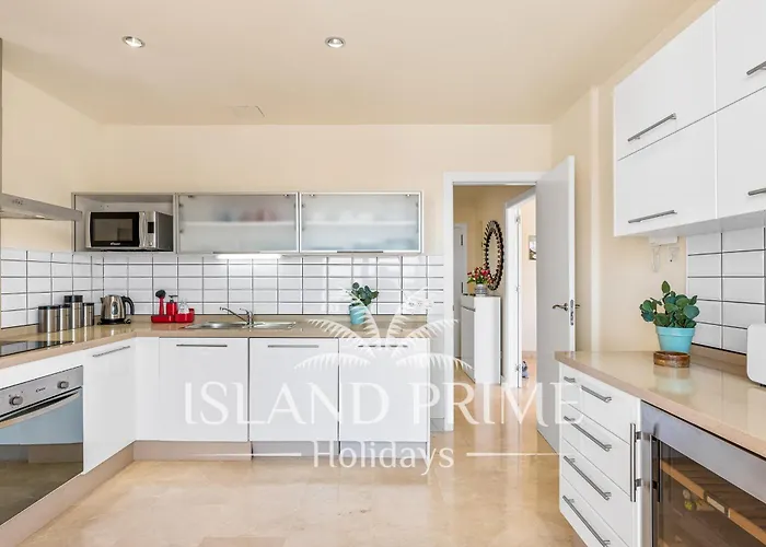 Family In Luxury Complex In La Caleta Mg5 * Costa Adeje (Tenerife)